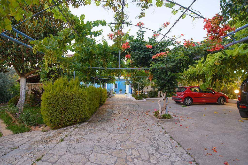 Dimitra Apartment Hotel Skafidia Exterior photo